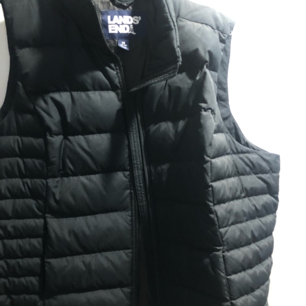 Black puffer vest 1x never worn